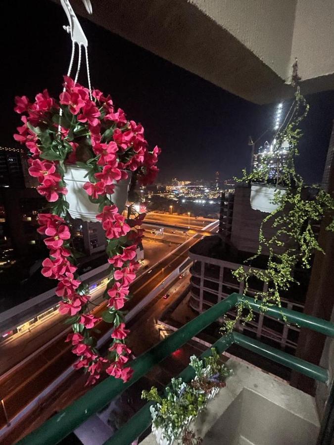 Хостел Dxb Backpackers Executive Дубай Экстерьер фото