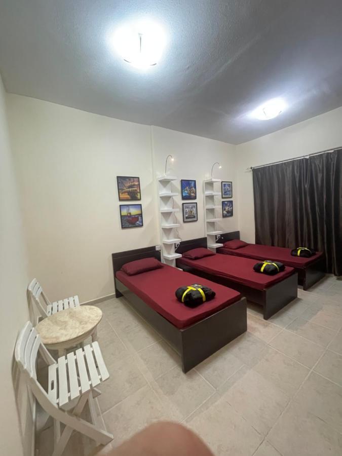 Хостел Dxb Backpackers Executive Дубай Экстерьер фото
